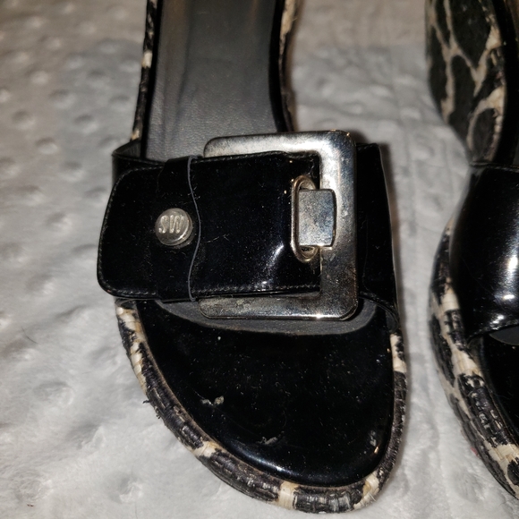 Stuart Weitzman 7 1/2 giraffe animal print buckle - Picture 8 of 16